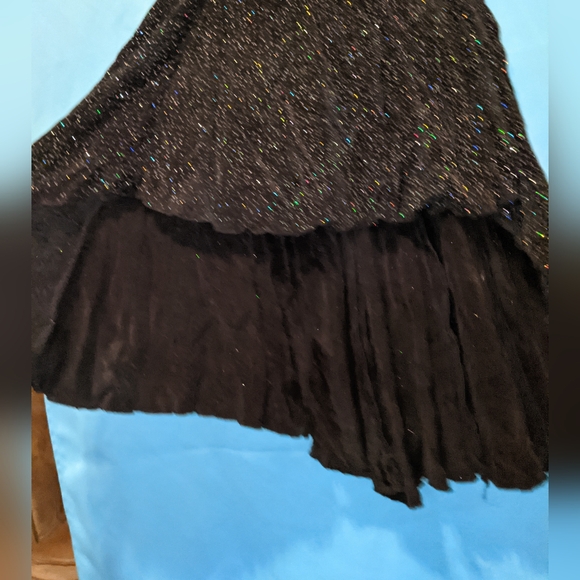 Black dress with sparkle - Picture 2 of 7